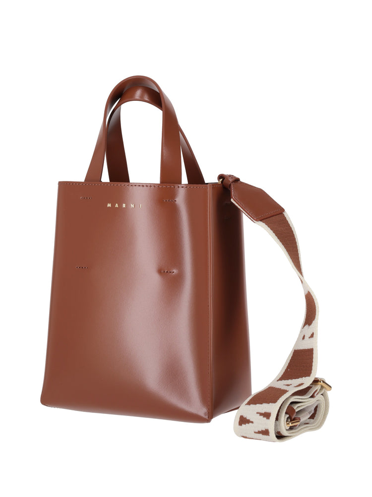 PELLETTERIA - SHOPPING