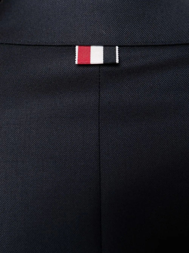 notched-lapel single-breasted blazer