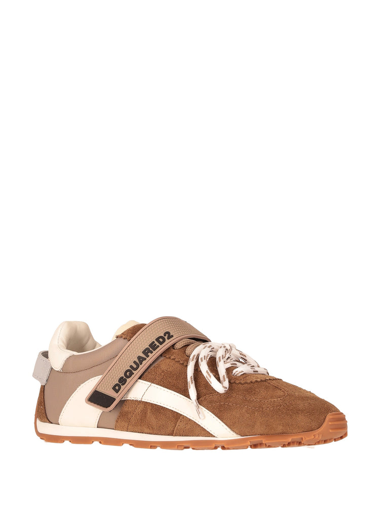 DC-642 Sneakers