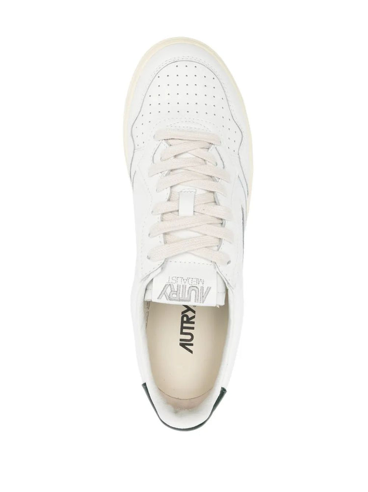 Medalist low-top sneakers