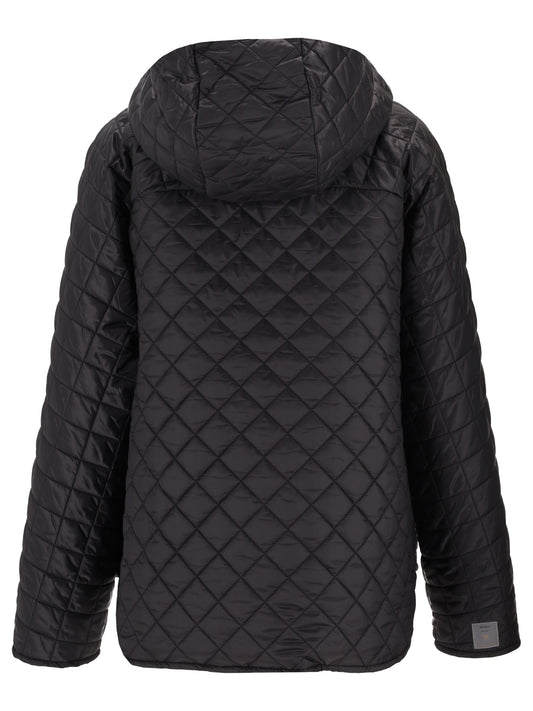 IMBOTTITO CORTO
Tessuto 100% Poliestere
Con imbottitura in 48% Cammello Camelus dromedarius Mongolia, 48% Poliestere, 04% Seta
Fodera 100% Poliestere
- Decorazioni escluse