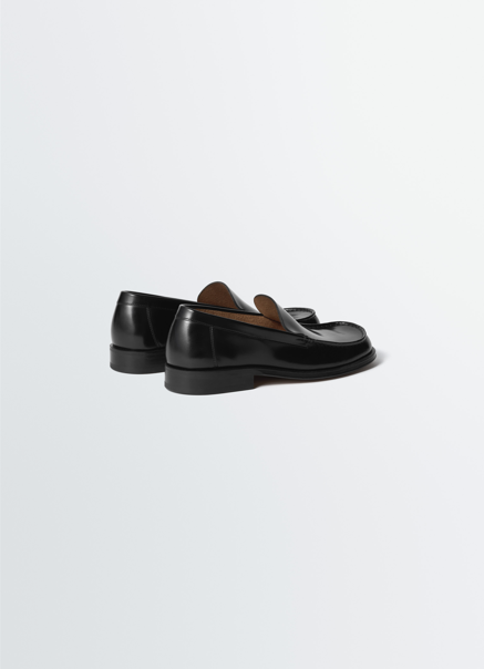 LOAFER