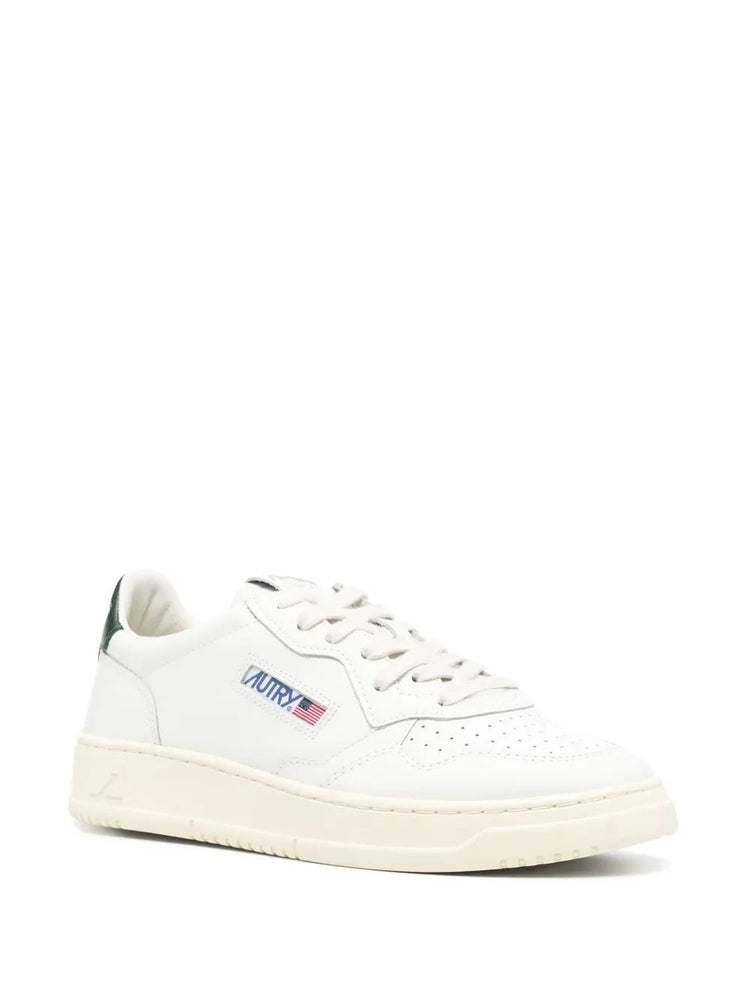 Medalist low-top sneakers