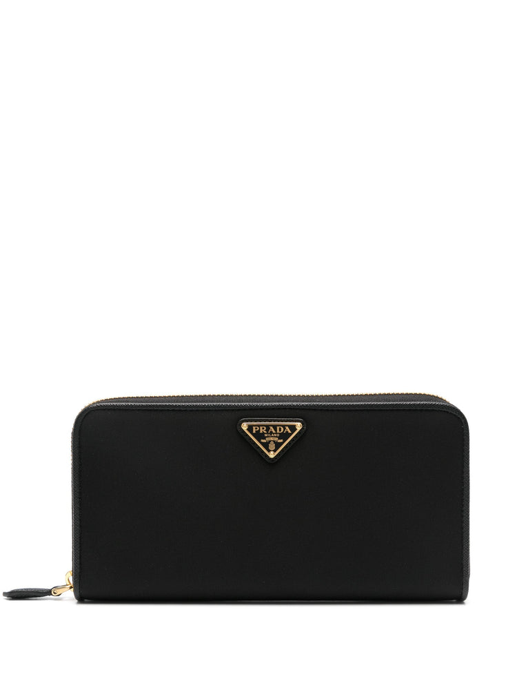 triangle-logo continental wallet