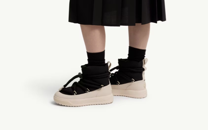 MONCLER ALTIVE MID SNOW BOOTS