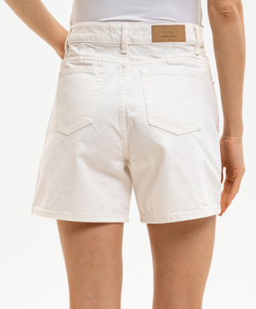 SHORT AVEC ETIQUETTE HERITAGE AMI PARIS