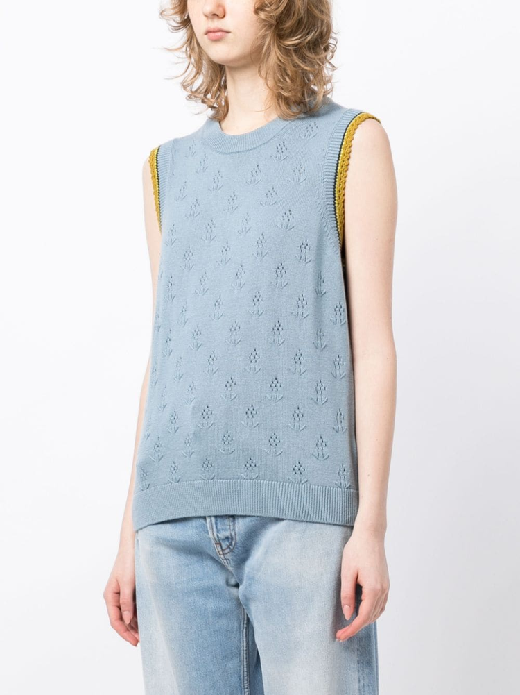 crew-neck sleeveless knitted top