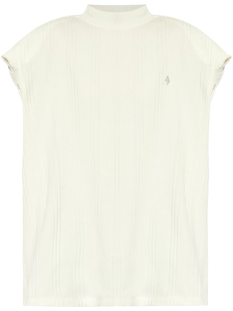logo-raised ribbed top