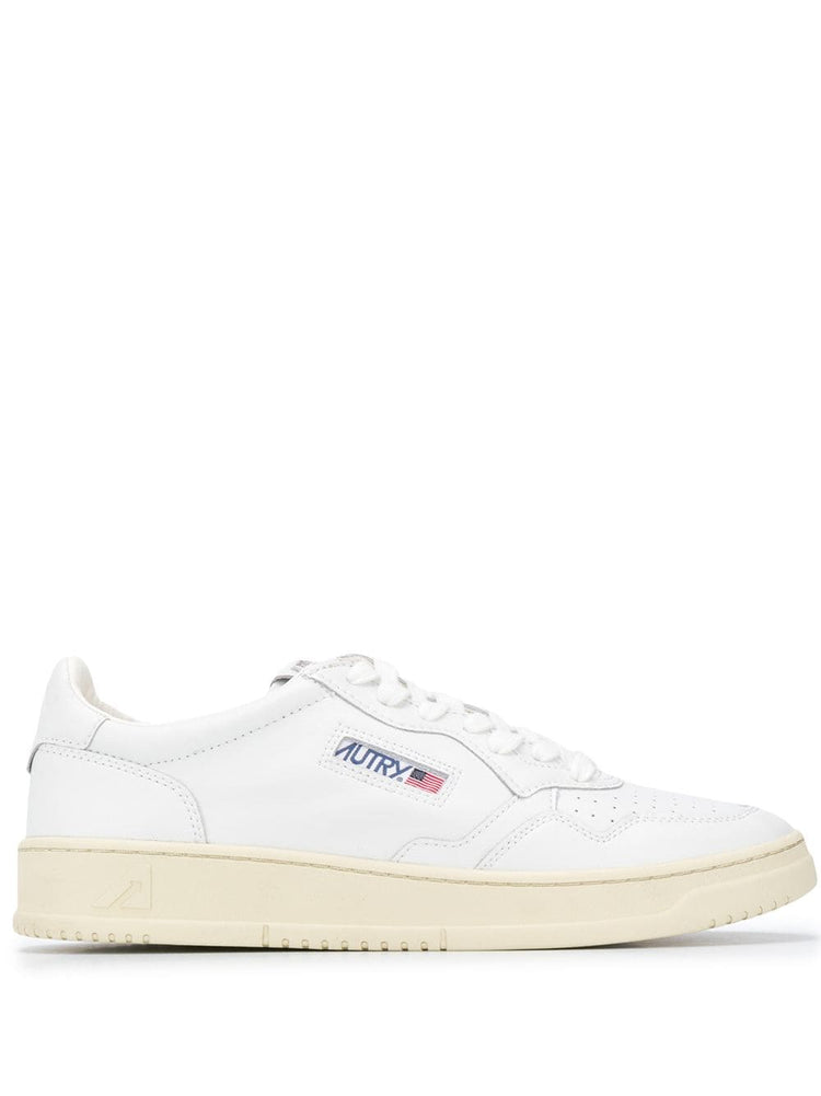 Medalist low-top sneakers