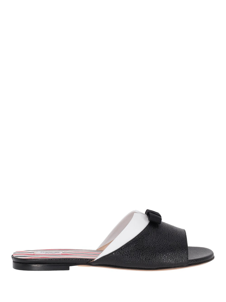 Beis sandals