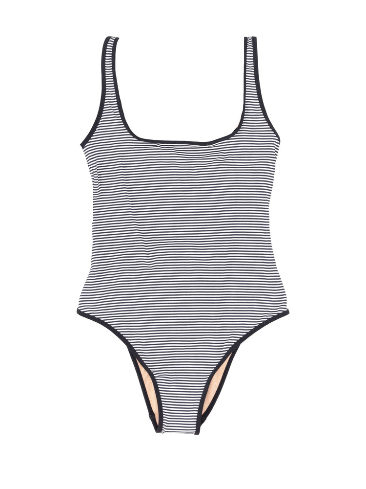 ONE PIECE / SQUARE NECKLINE