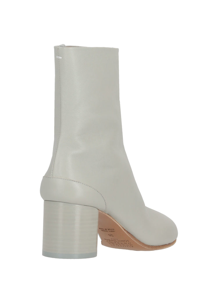 ANKLE BOOT