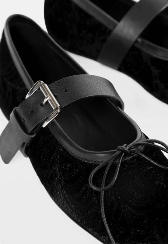 ZOEY BALLERINAS WITH BELT PAISLEY EMBROIDERED VELV