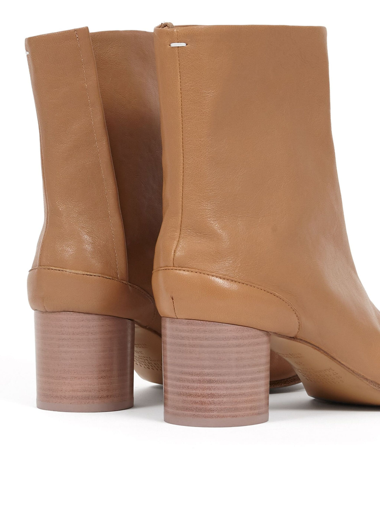 ANKLE BOOT