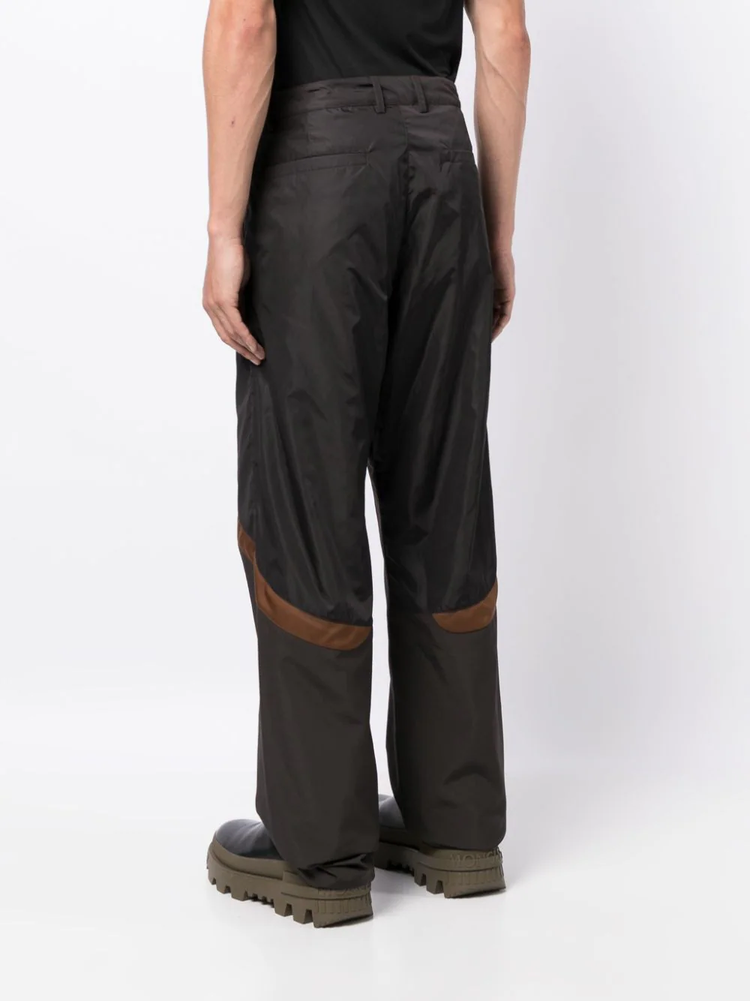 panelled straight-leg cargo trousers
