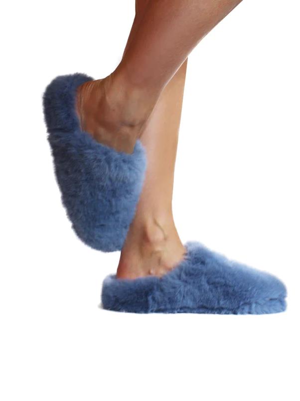 Furry indoor slippers