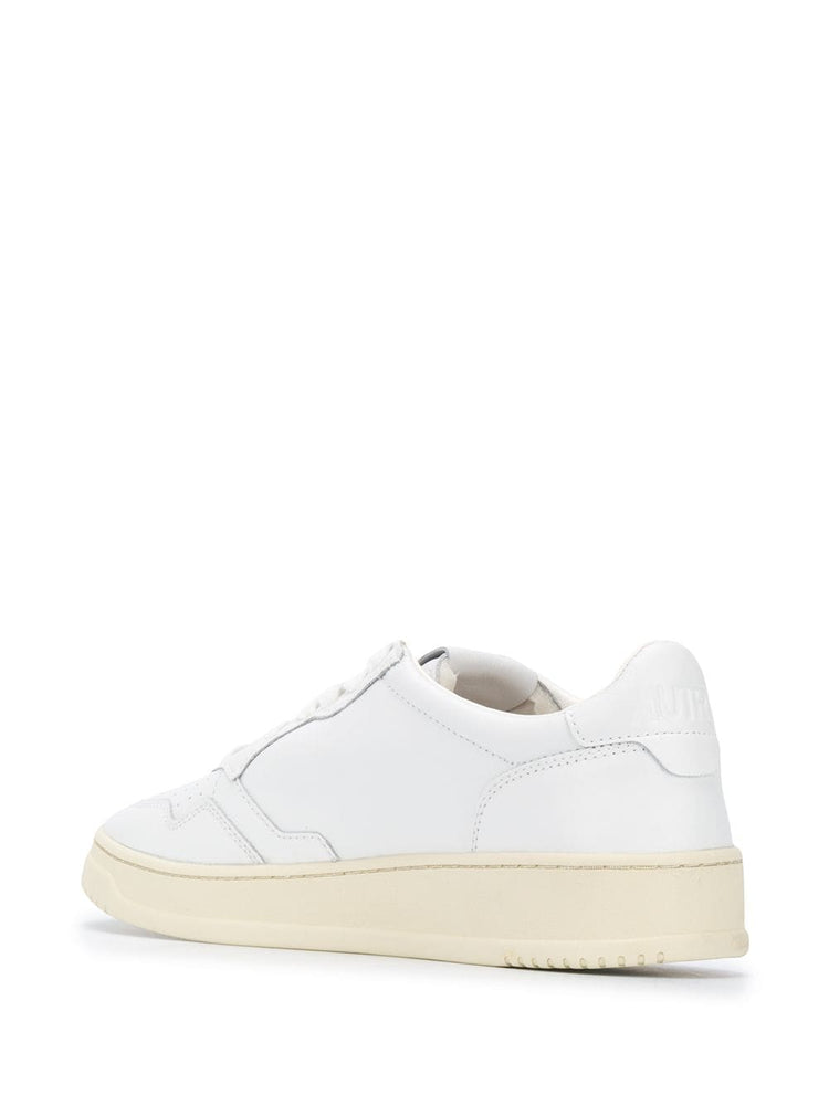 Medalist low-top sneakers