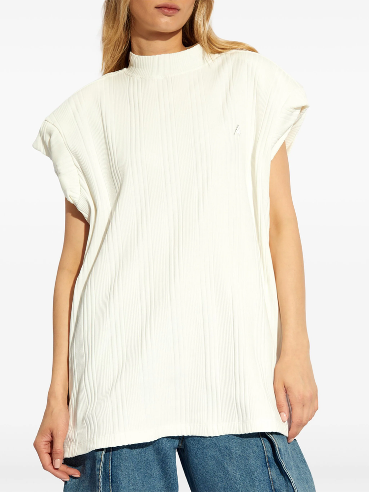 logo-raised ribbed top