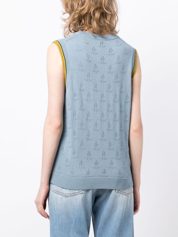 crew-neck sleeveless knitted top