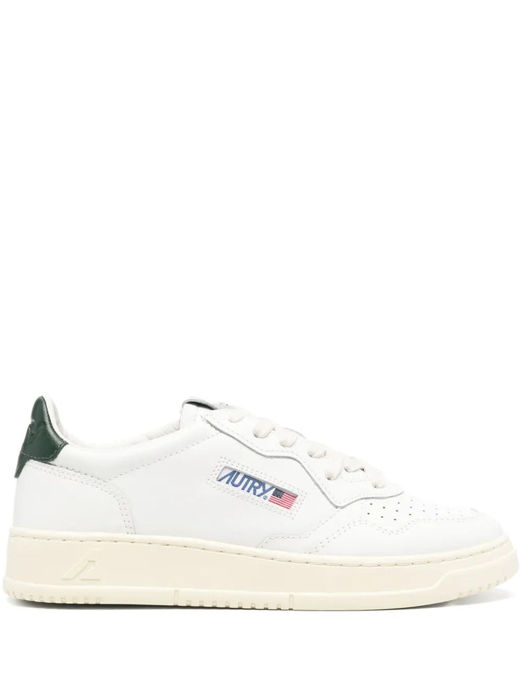 Medalist low-top sneakers