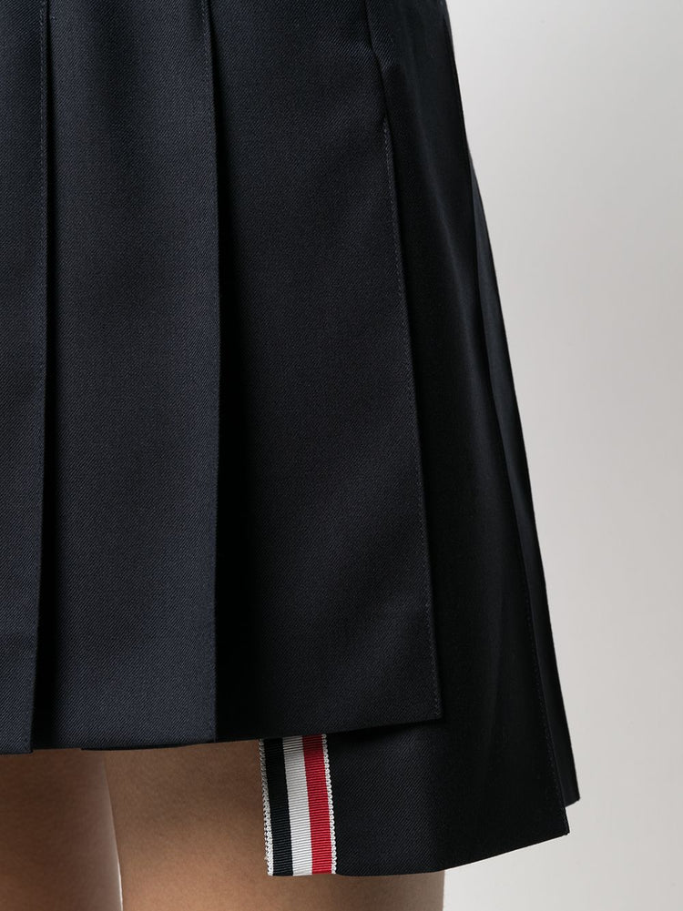 pleated mini skirt