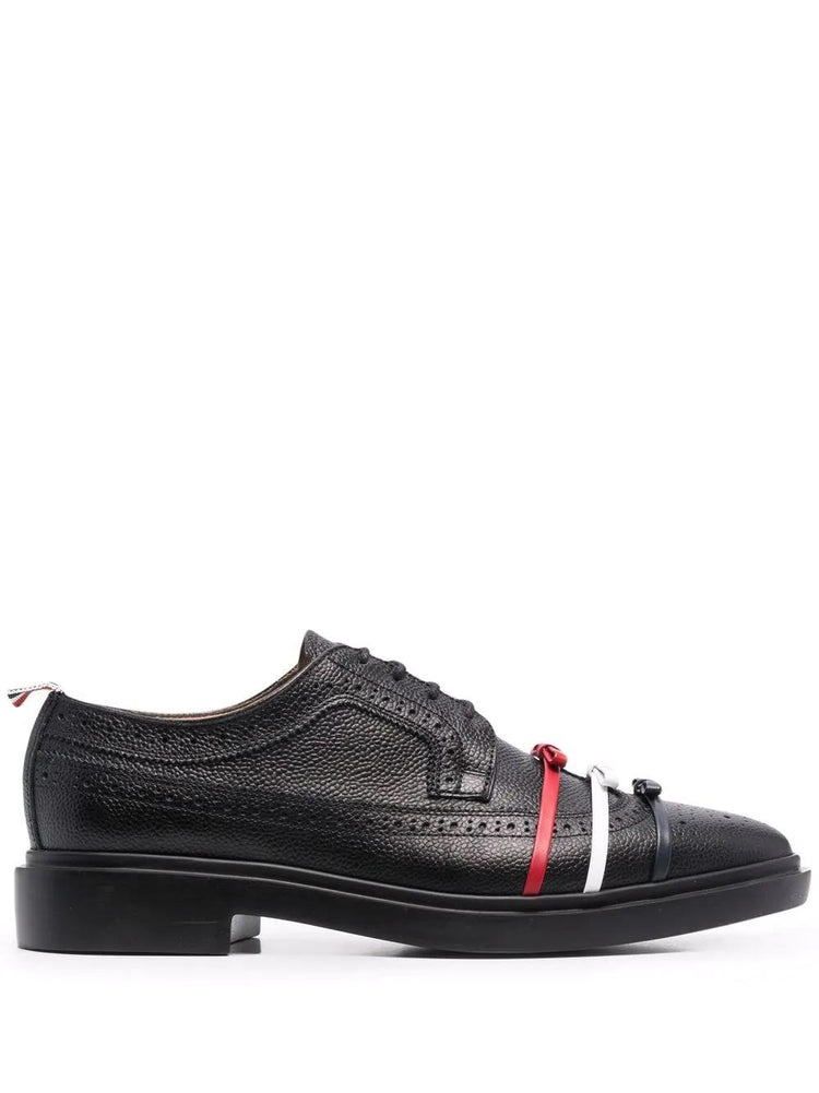 3-BOW LONGWING BROGUE ON LIGHTWEIGHT RUBBER SOLE IN PEBBLE GRAIN LEATHER