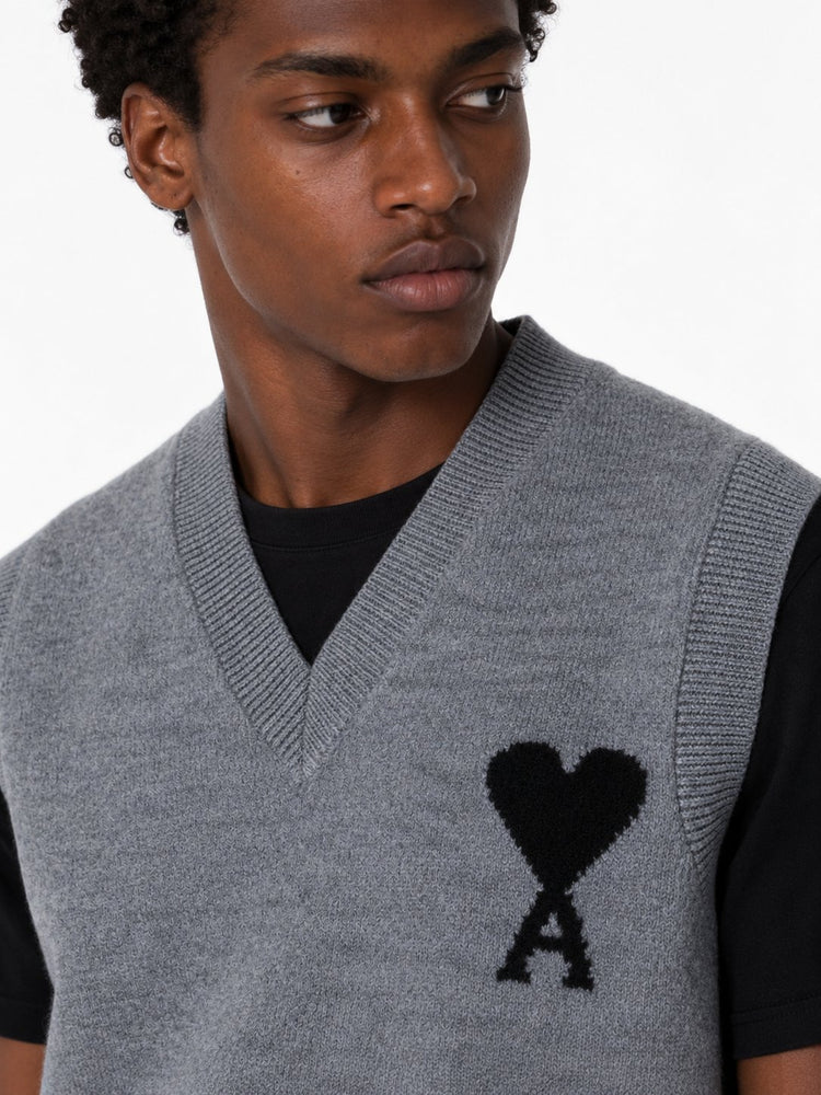 SLEEVELESS SWEATER WITH CONTRASTED AMI DE COEUR