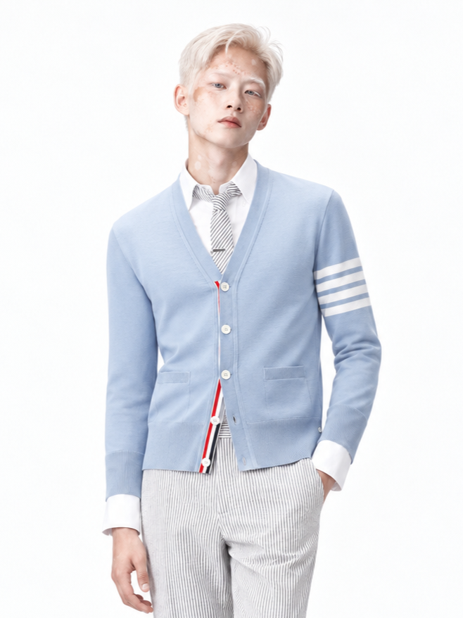 CLASSIC V-NECK CARDIGAN IN FINE MERINO WOOL W/ 4BAR STRIPES