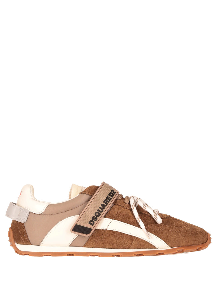 DC-642 Sneakers