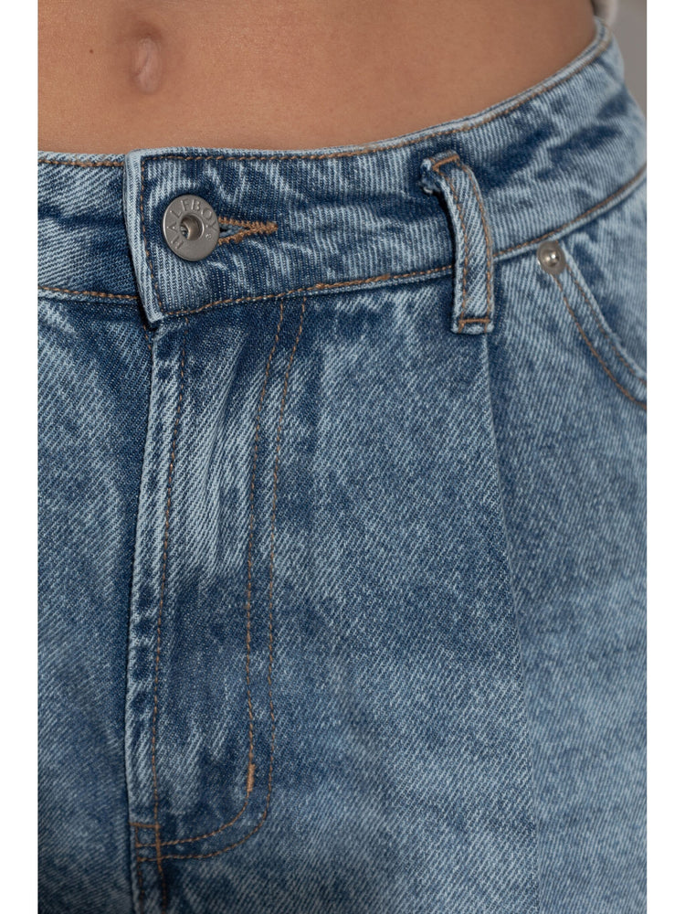 wide-leg jeans
