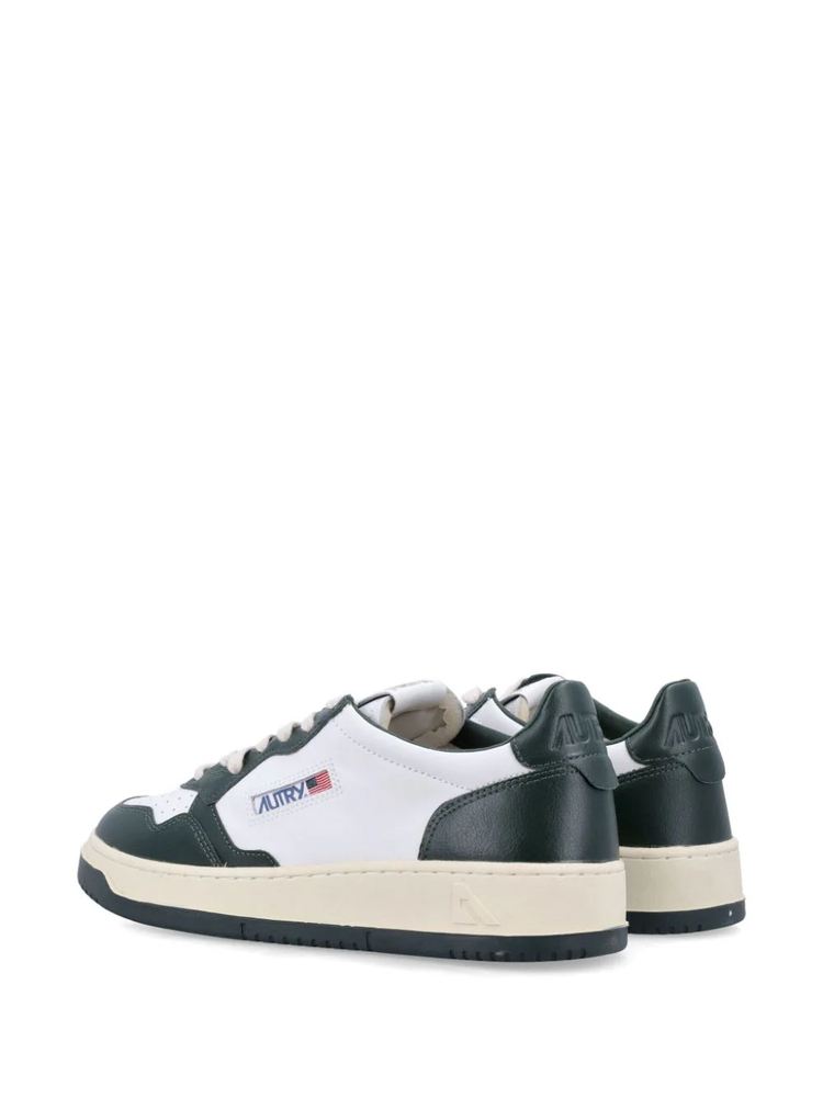 Medalist contrast bicolor low-top sneakers