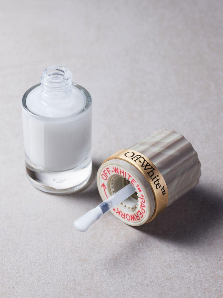 OFF-WHITE BEAUTY top coat nail polish