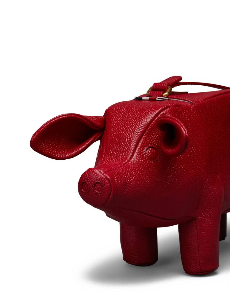 PIG BAGUETTE BAG IN PEBBLE GRAIN LEATHER