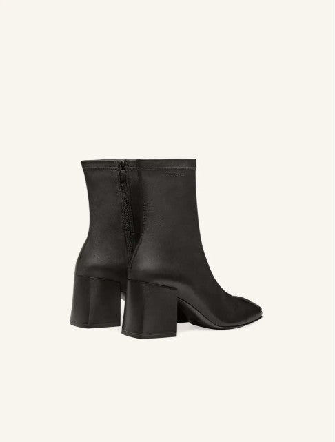 ANKLE BOOTS REEDITION