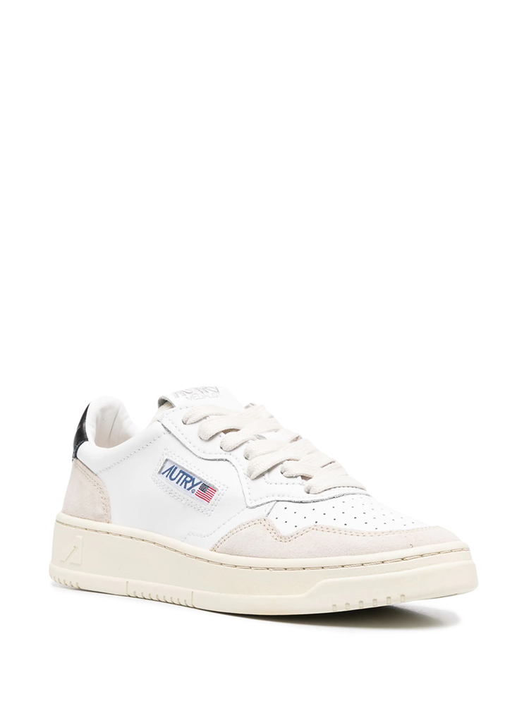 Medalist low-top sneakers