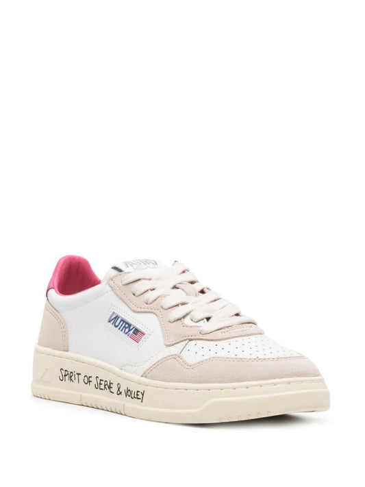 Medalist low-top sneakers