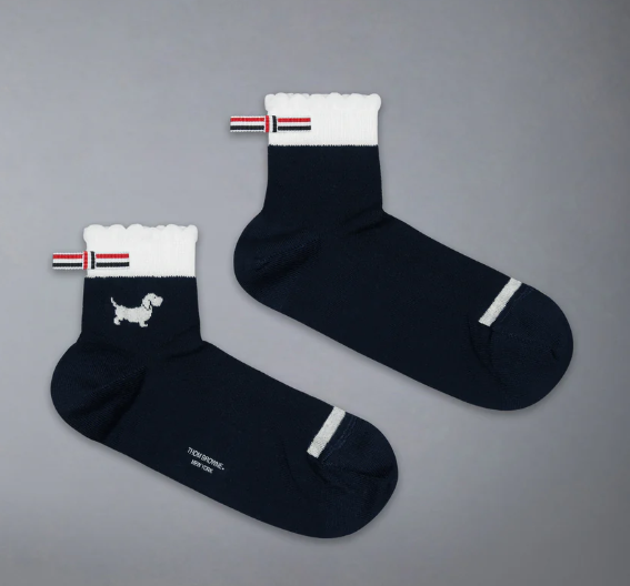 HECTOR INTARSIA POINTELLE STITCH CREW LENGTH SOCKS IN COTTON W/ SCALLOP EDGE