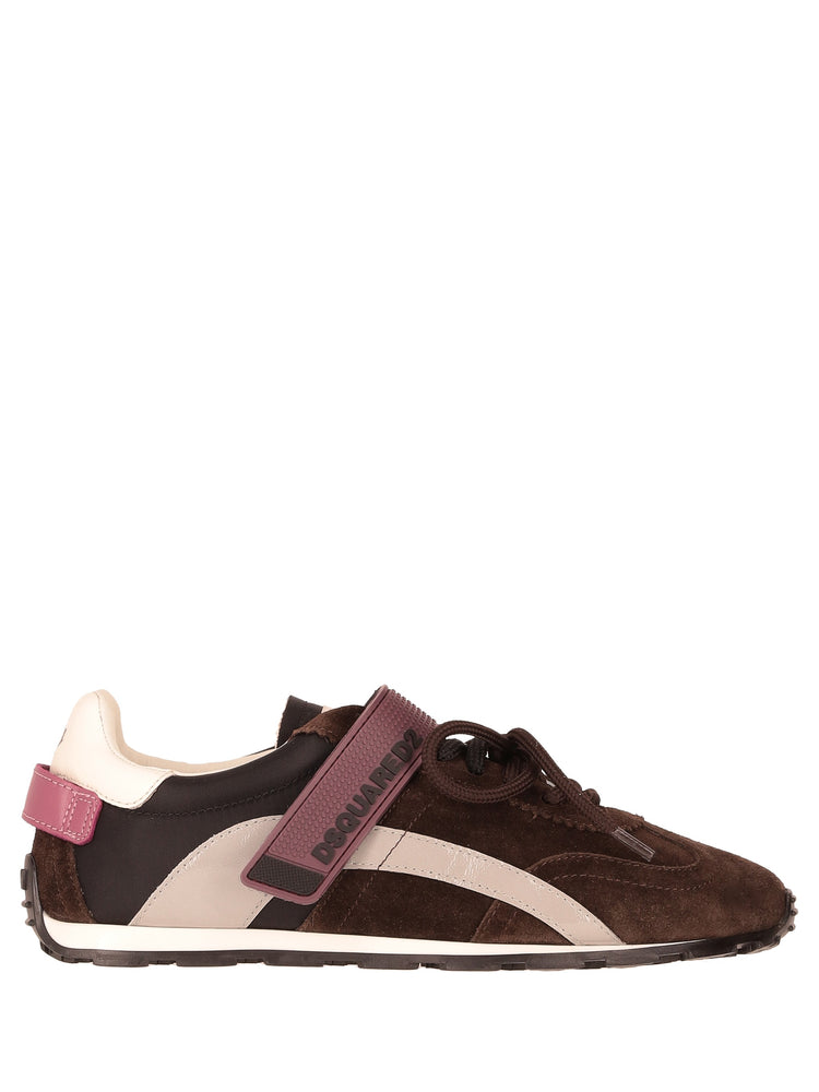 DC-642 Sneakers