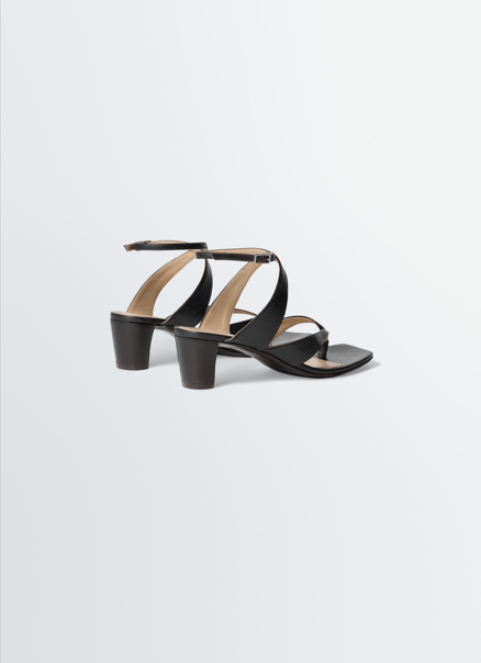TONG SANDALS 50