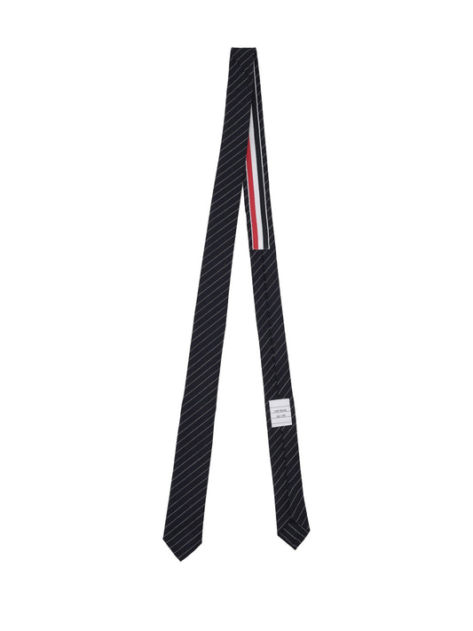 CLASSIC TIE IN PINSTRIPE HIGH TWIST WOOL SUITNG