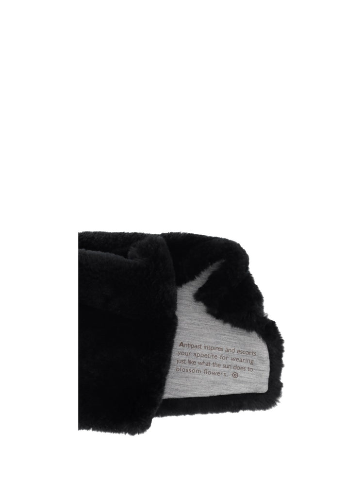 ANTIPAST FUR MUFFLER BLACK