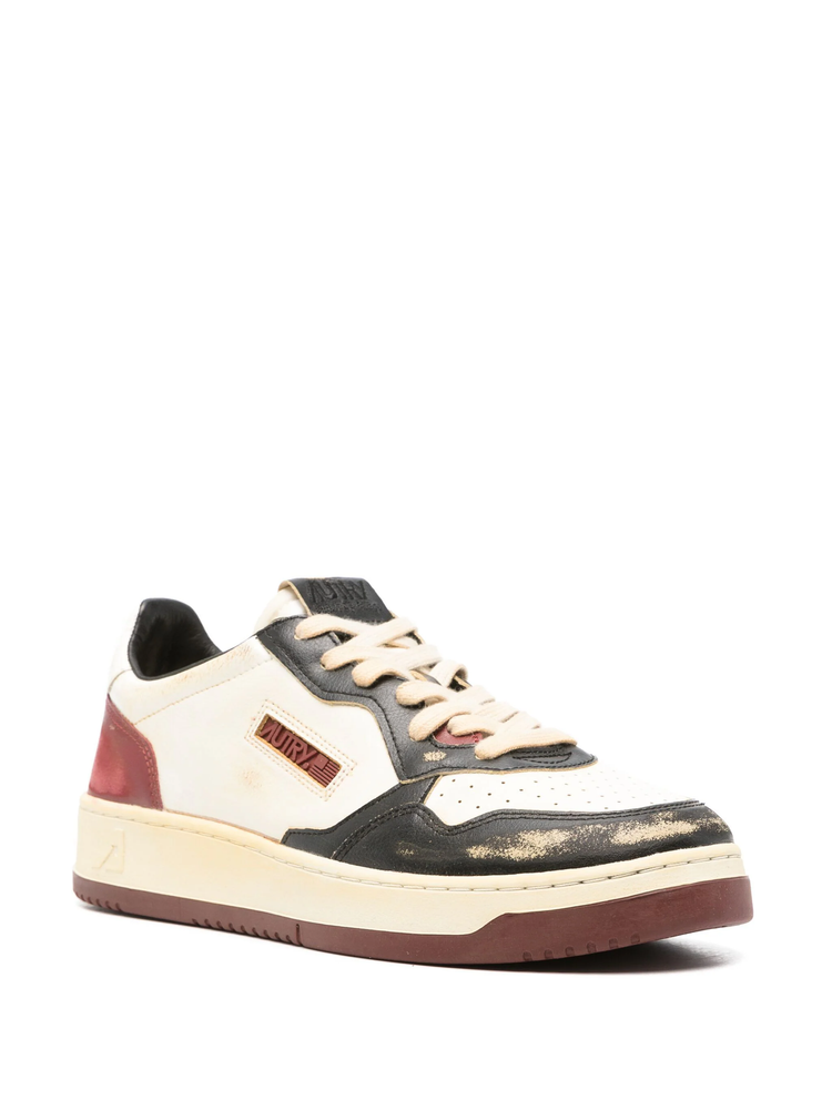 Action leather sneakers