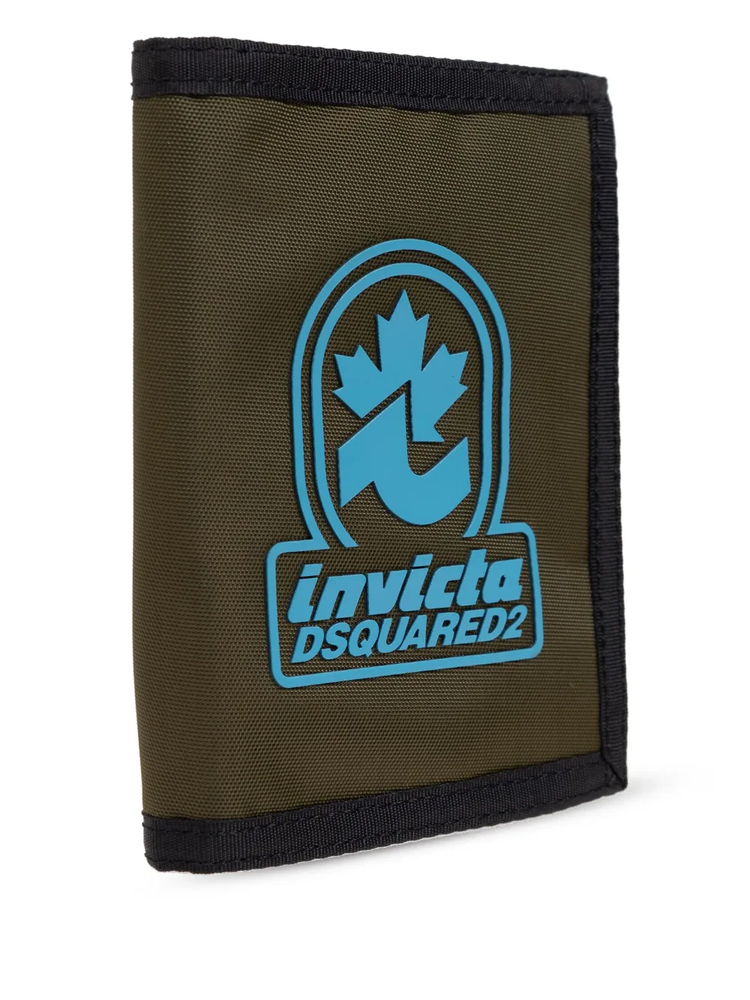 x Invicta zip wallet