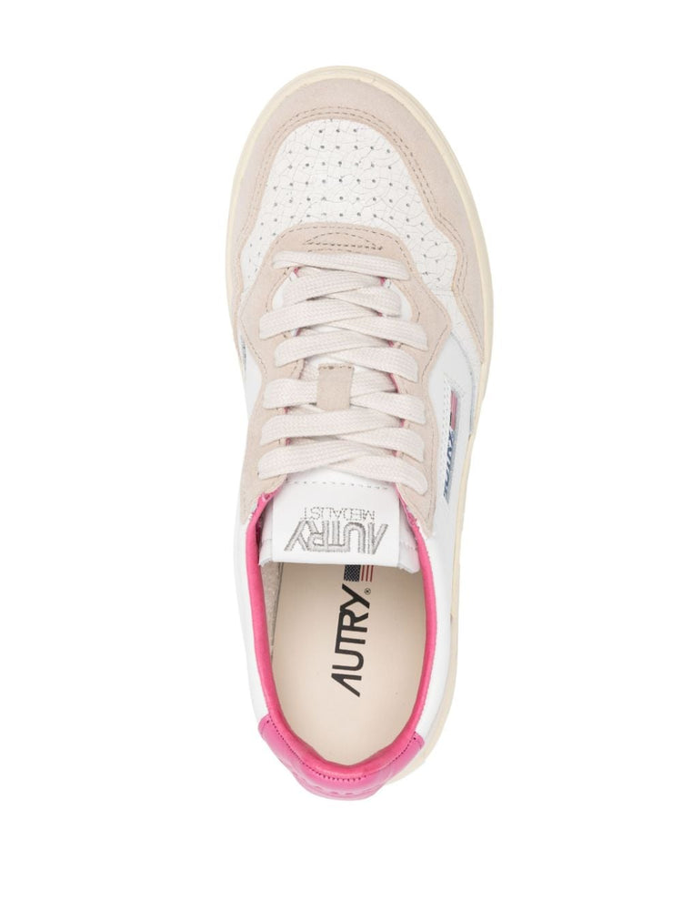 Medalist low-top sneakers