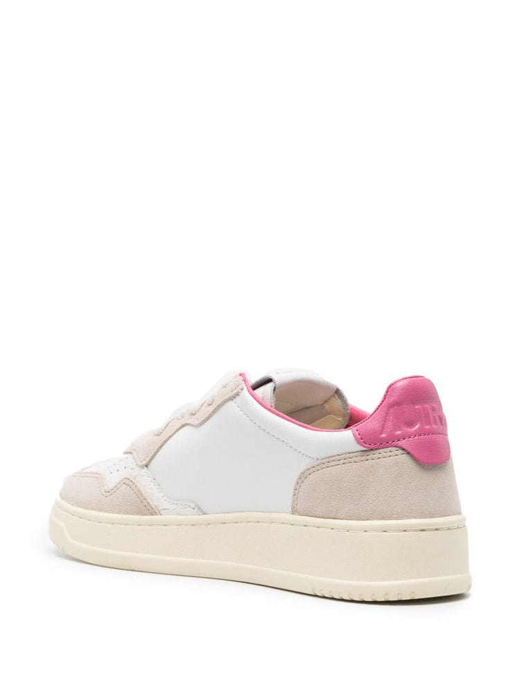 Medalist low-top sneakers