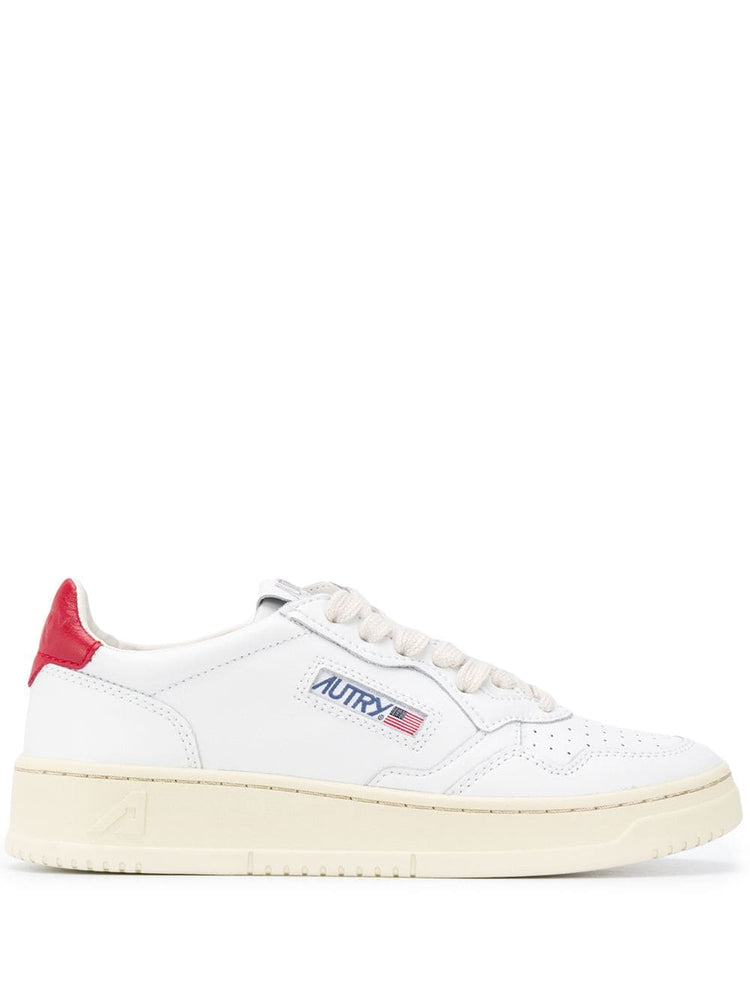 Medalist low-top sneakers