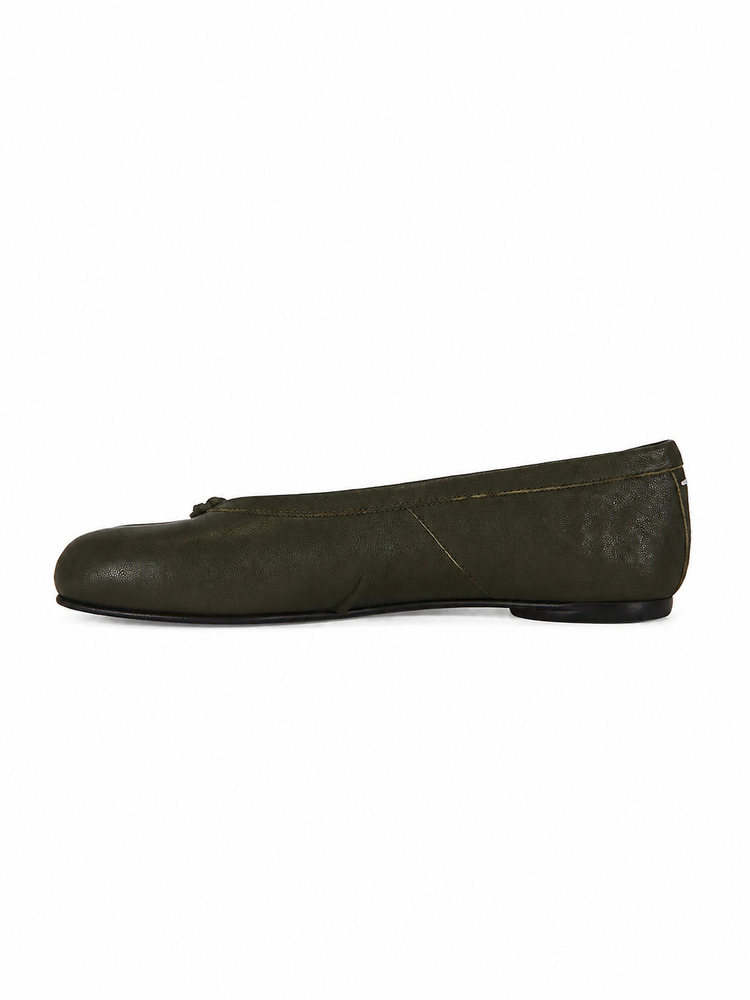 BALLET SHOE