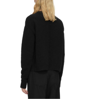 ROUND NECK