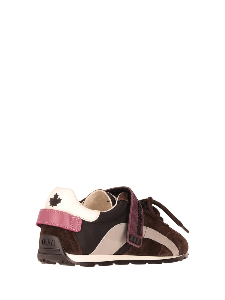 DC-642 Sneakers
