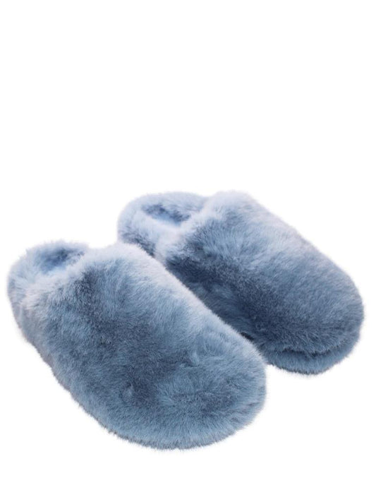 Furry indoor slippers